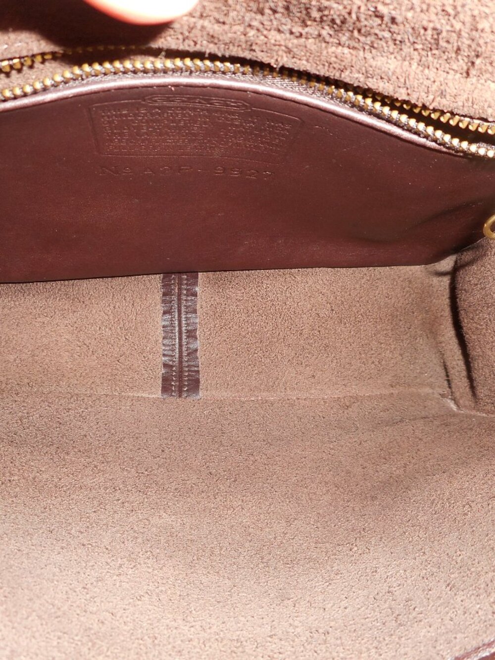 Vintage Coach Willis Bag 9927, in Mahogany EUC - Picture 8 of 13